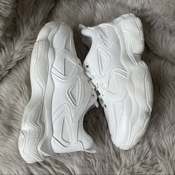 ⛔️SOLD⛔️Chunky Sneakers in white - Picture 6 of 9